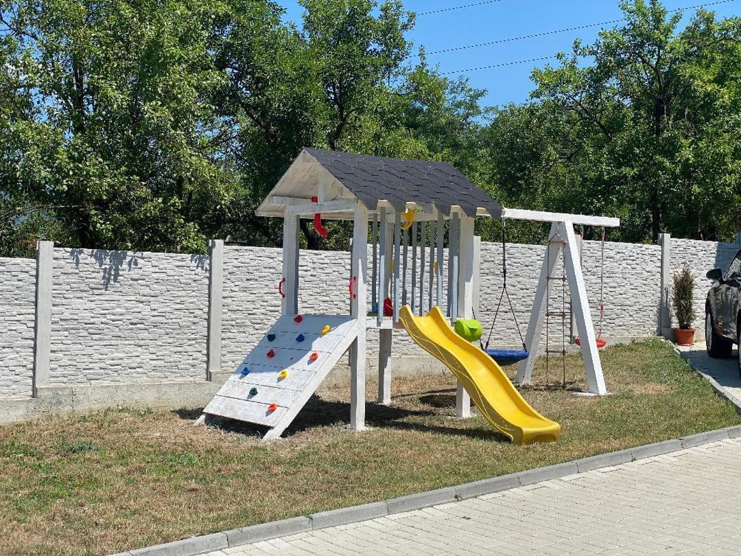 Green Hill Villa Călimăneşti Εξωτερικό φωτογραφία