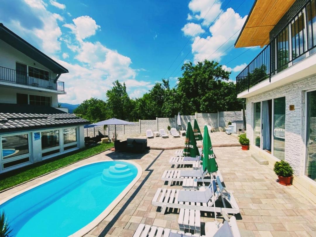 Green Hill Villa Călimăneşti Εξωτερικό φωτογραφία